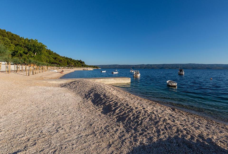 Отель Tourist Settlement Brzet Омиш Экстерьер фото